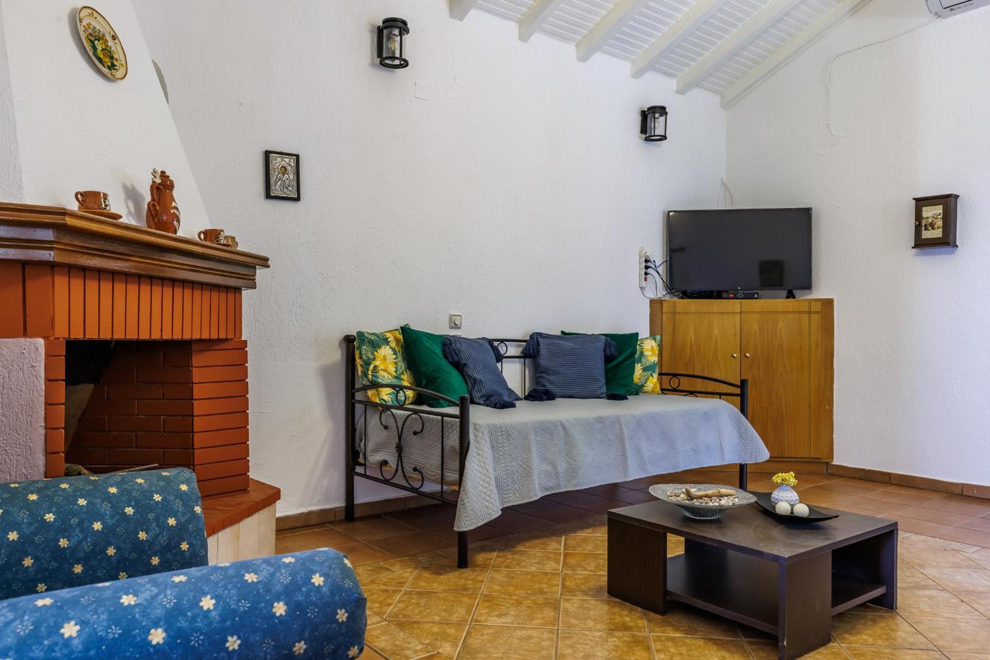 Nerissa Cottage - Skopelos Glossa Atheato Экстерьер фото